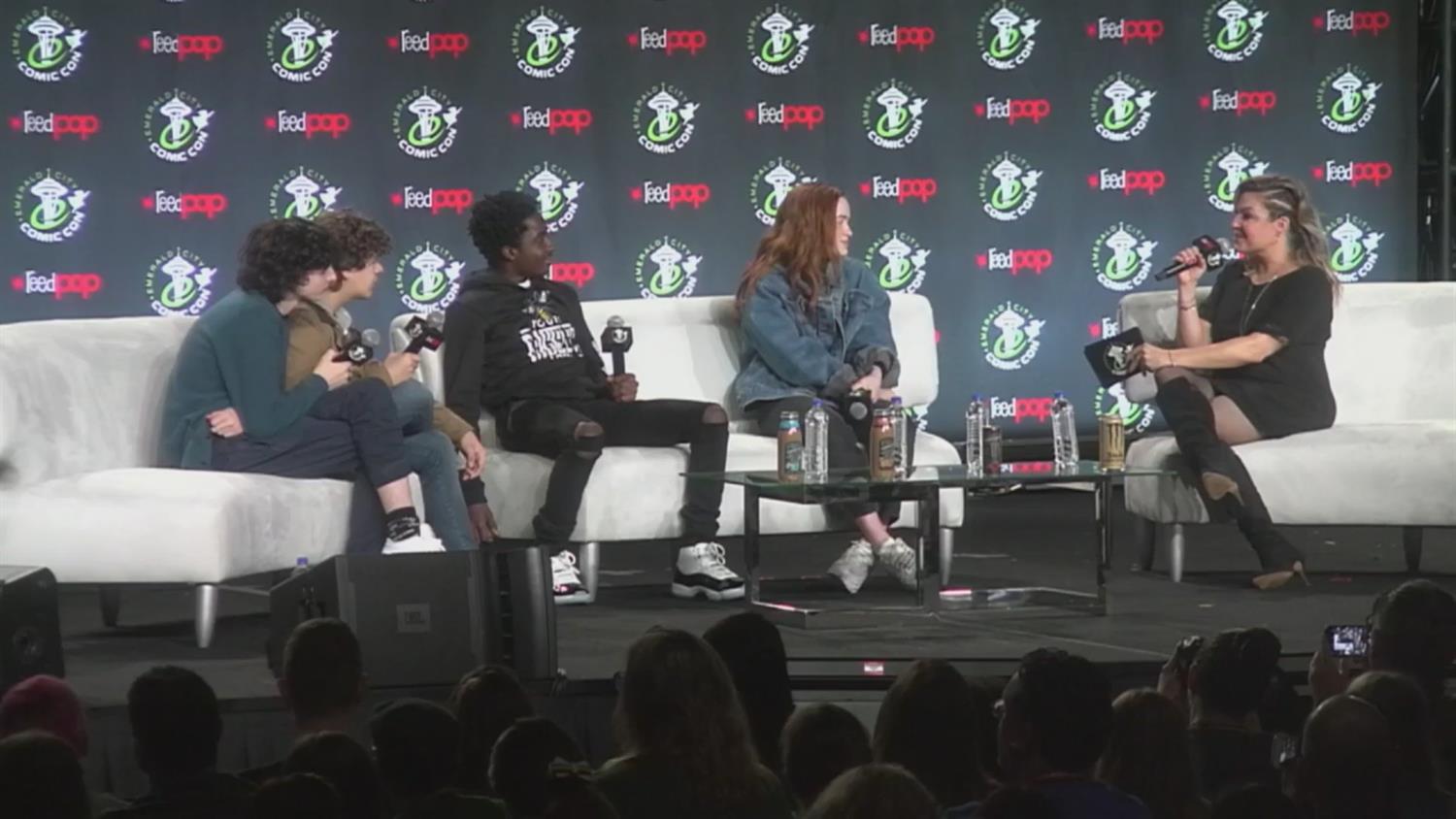 Stranger Things: Full Panel (ECCC 2019) Stranger Things: Full Panel (ECCC 2019)