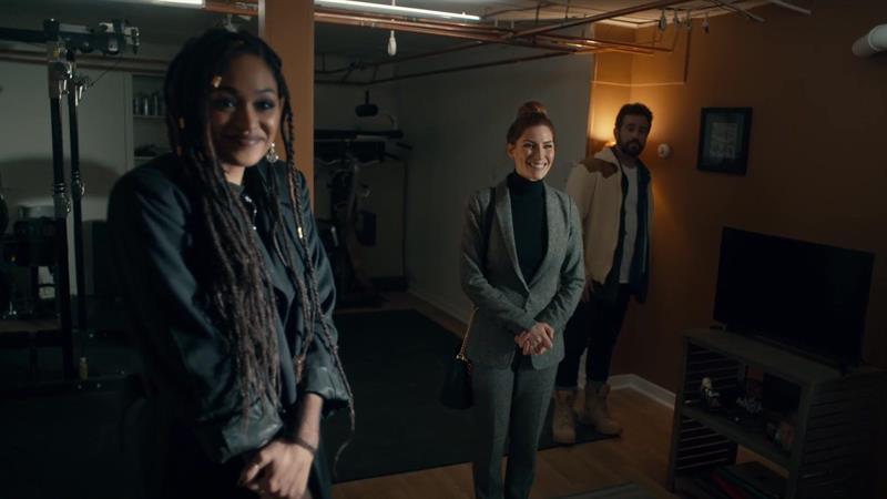 How Will the Roman Agency Get into The Donovan House? | Episode 10 Highlight How Will the Roman Agency Get into The Donovan House? | Episode 10 Highlight